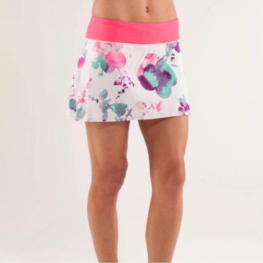 LuluLemon Floral Pace Setter Skirt